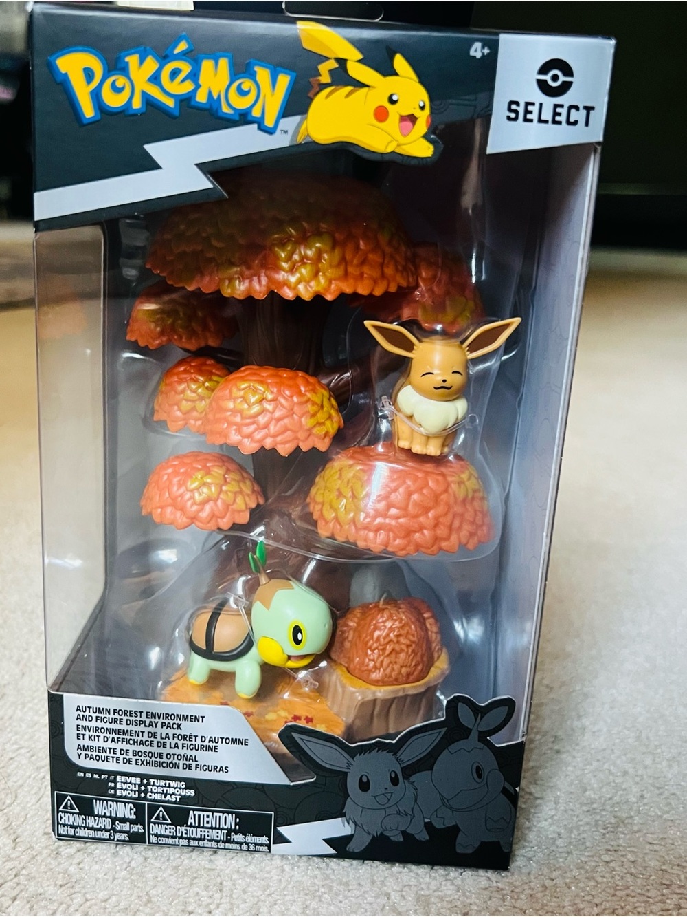 Pokemon Select Eevee & Turtwig Autumn Tree Playset - Orange, Yellow, Green